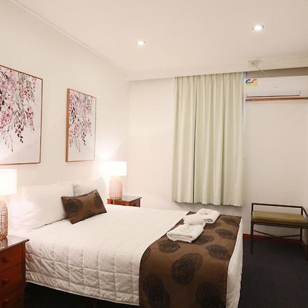 The Esplanade Motel Lakes Entrance Bagian luar foto