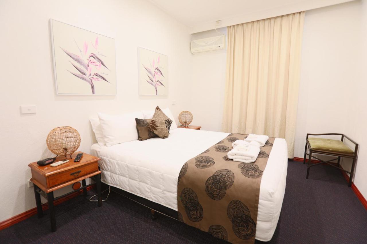 The Esplanade Motel Lakes Entrance Bagian luar foto