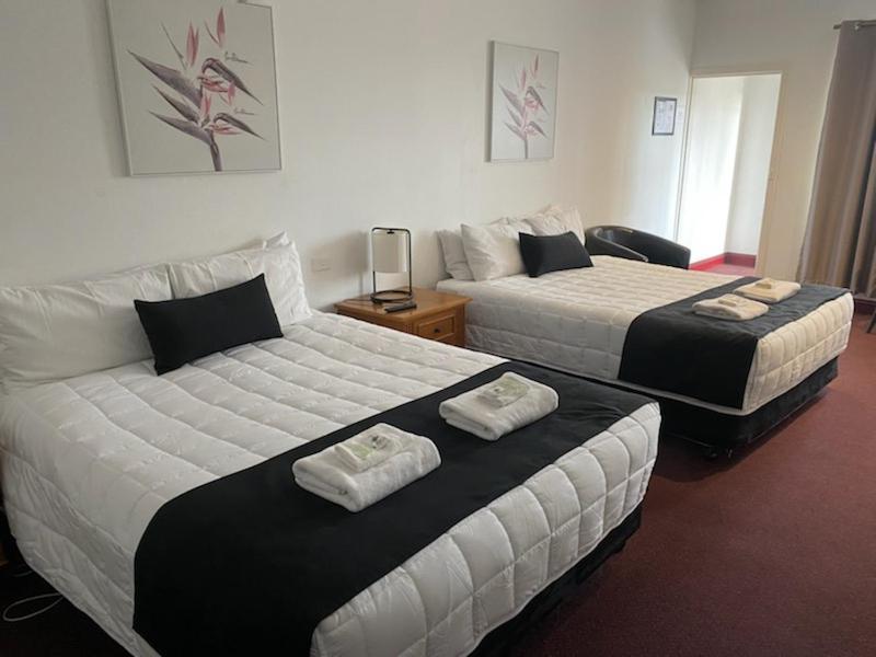 The Esplanade Motel Lakes Entrance Bagian luar foto