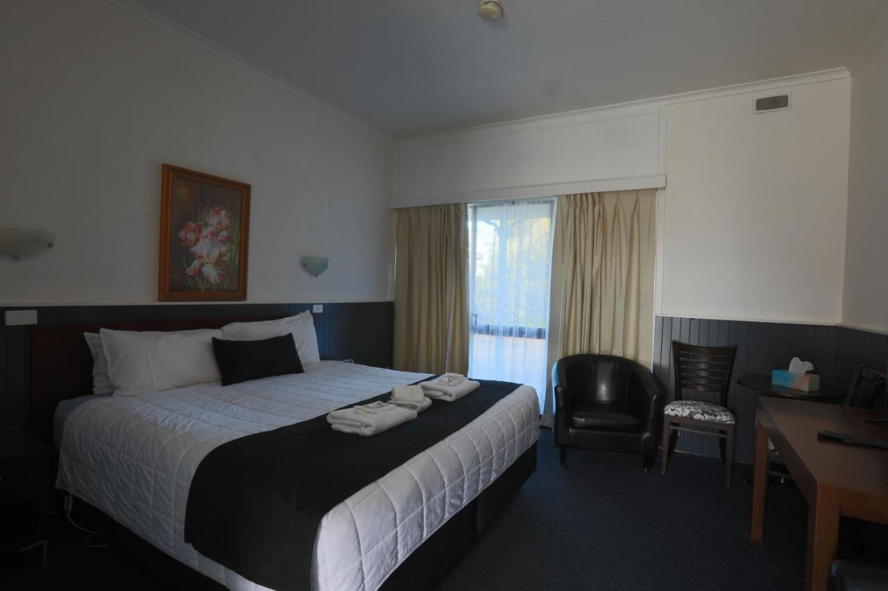 The Esplanade Motel Lakes Entrance Bagian luar foto