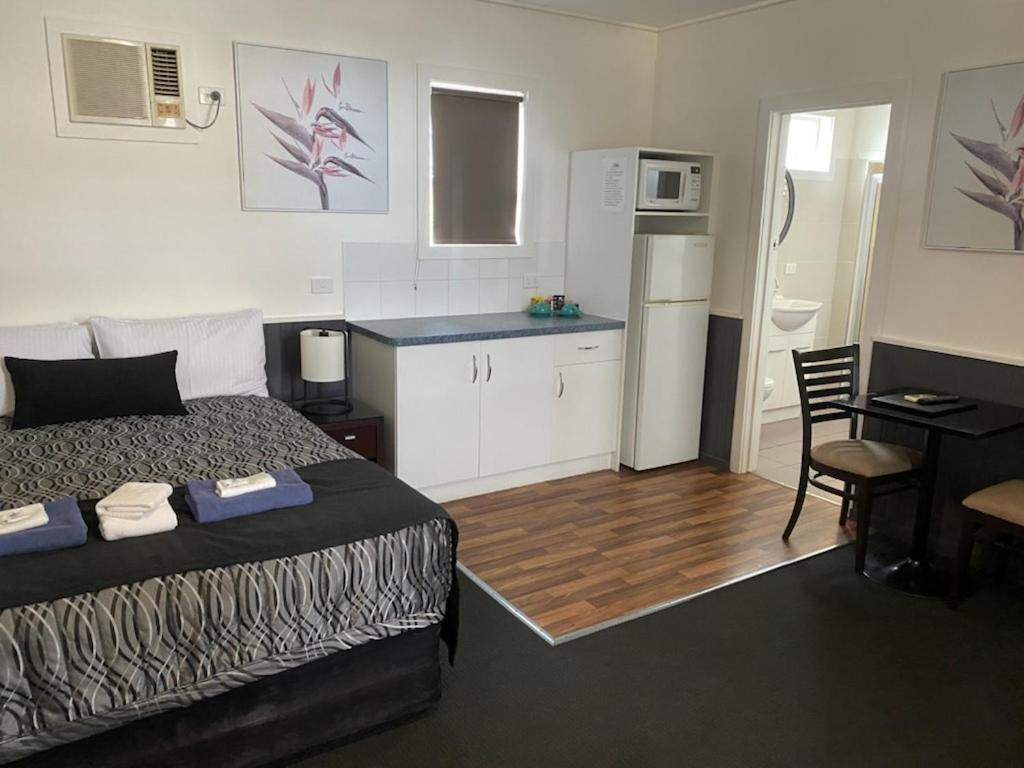 The Esplanade Motel Lakes Entrance Bagian luar foto